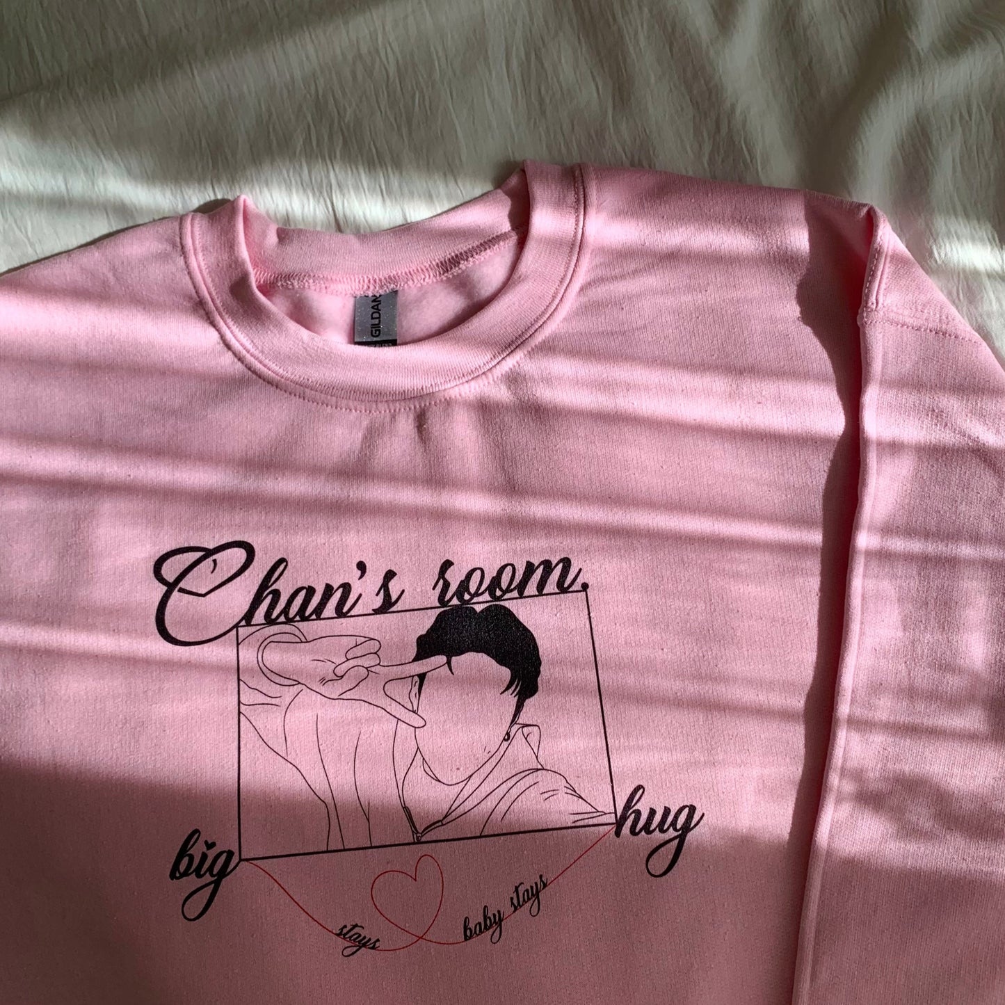 SWEAT-SHIRT UNISEXE IMPRIMÉ CHAN’S ROOM SKZ