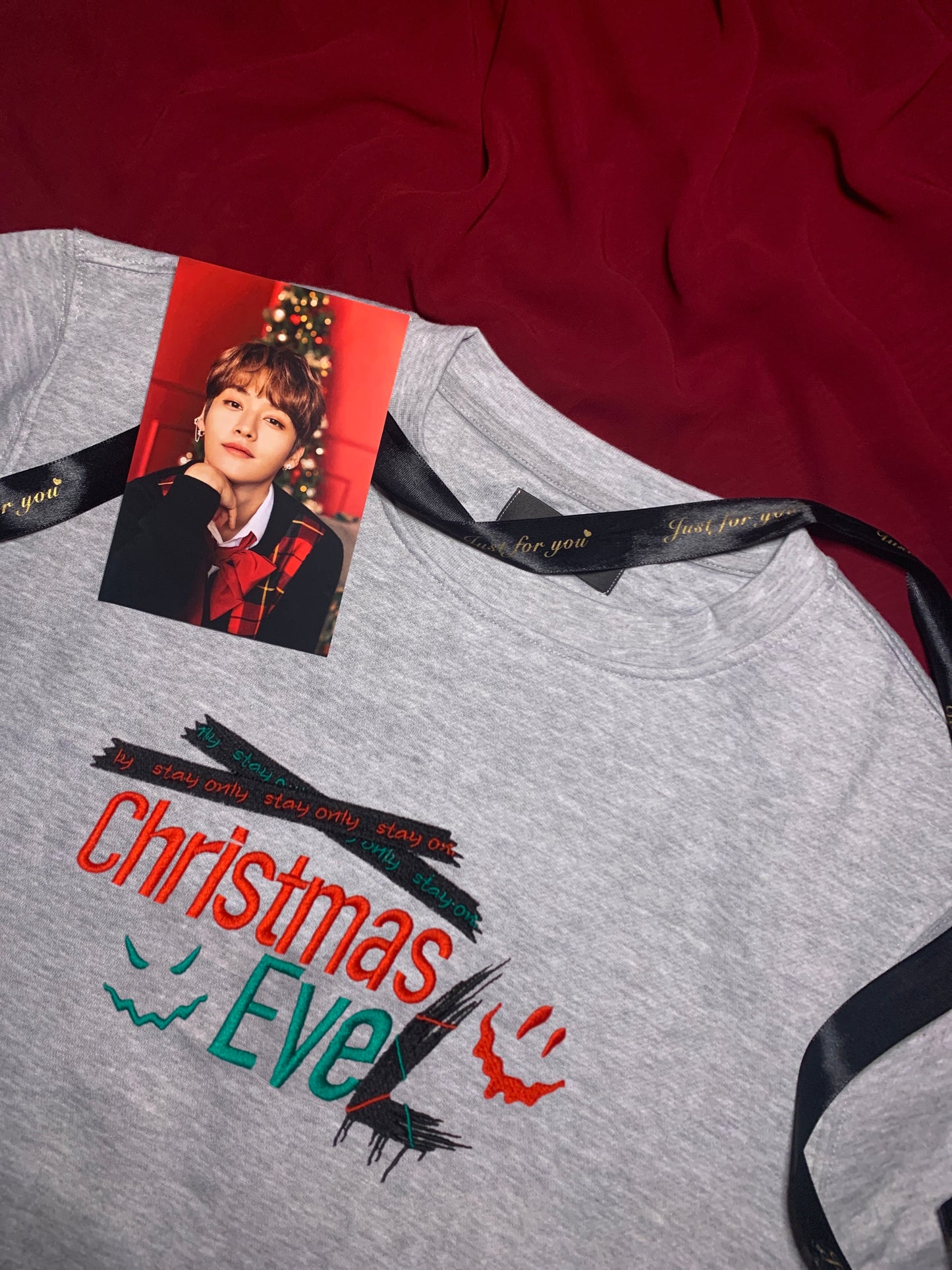 UNISEX EMBROIDERED SWEATSHIRT CHRISTMAS EVEL SKZ