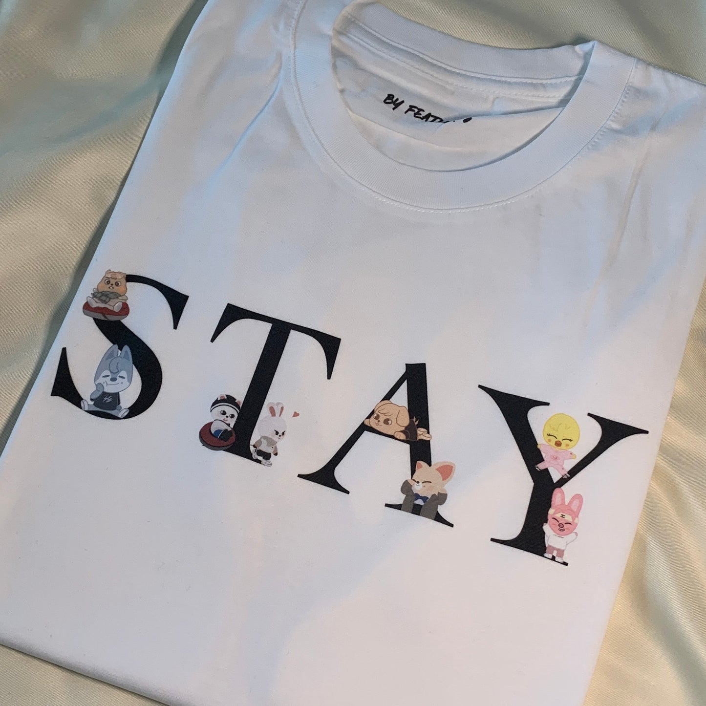 SKZOO STAY Unisex-T-Shirt, Modell 1